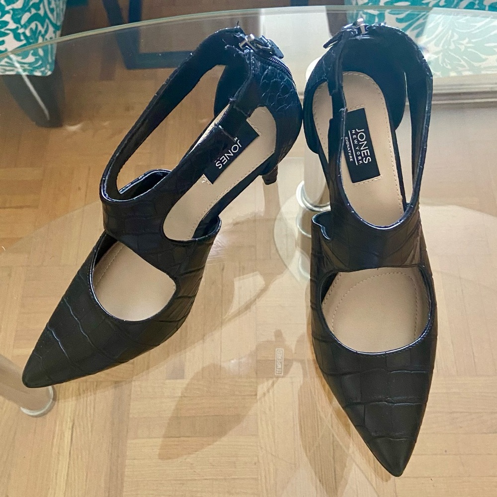 BNWOB Jones New York Signature Christina Heels